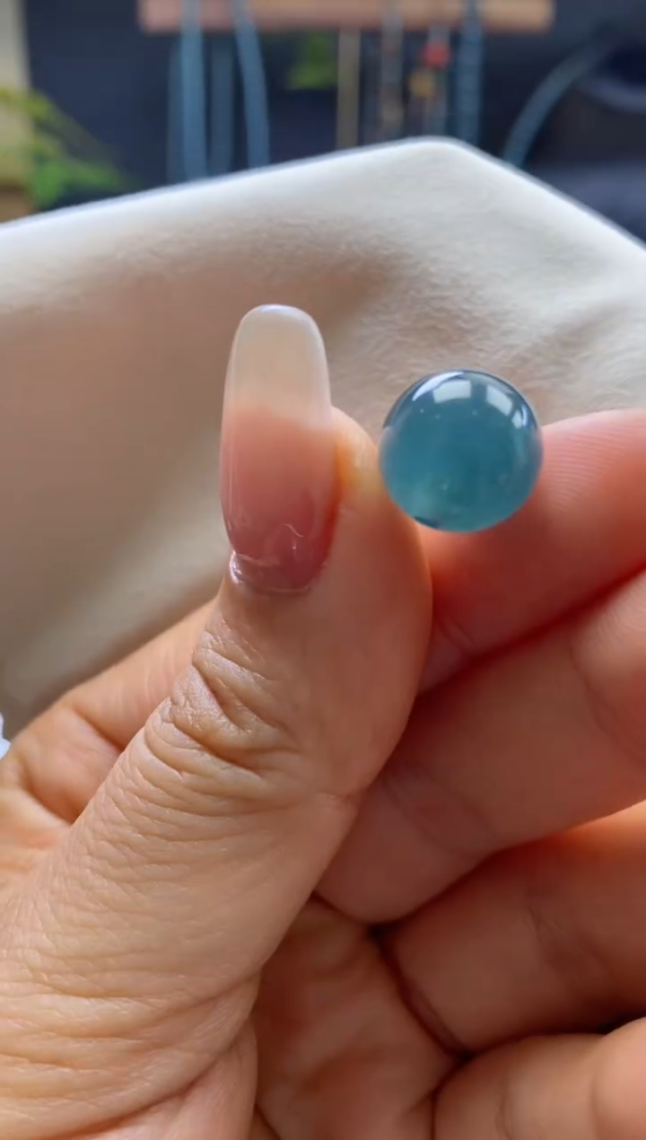 翡翠未镶嵌颈饰0952101307