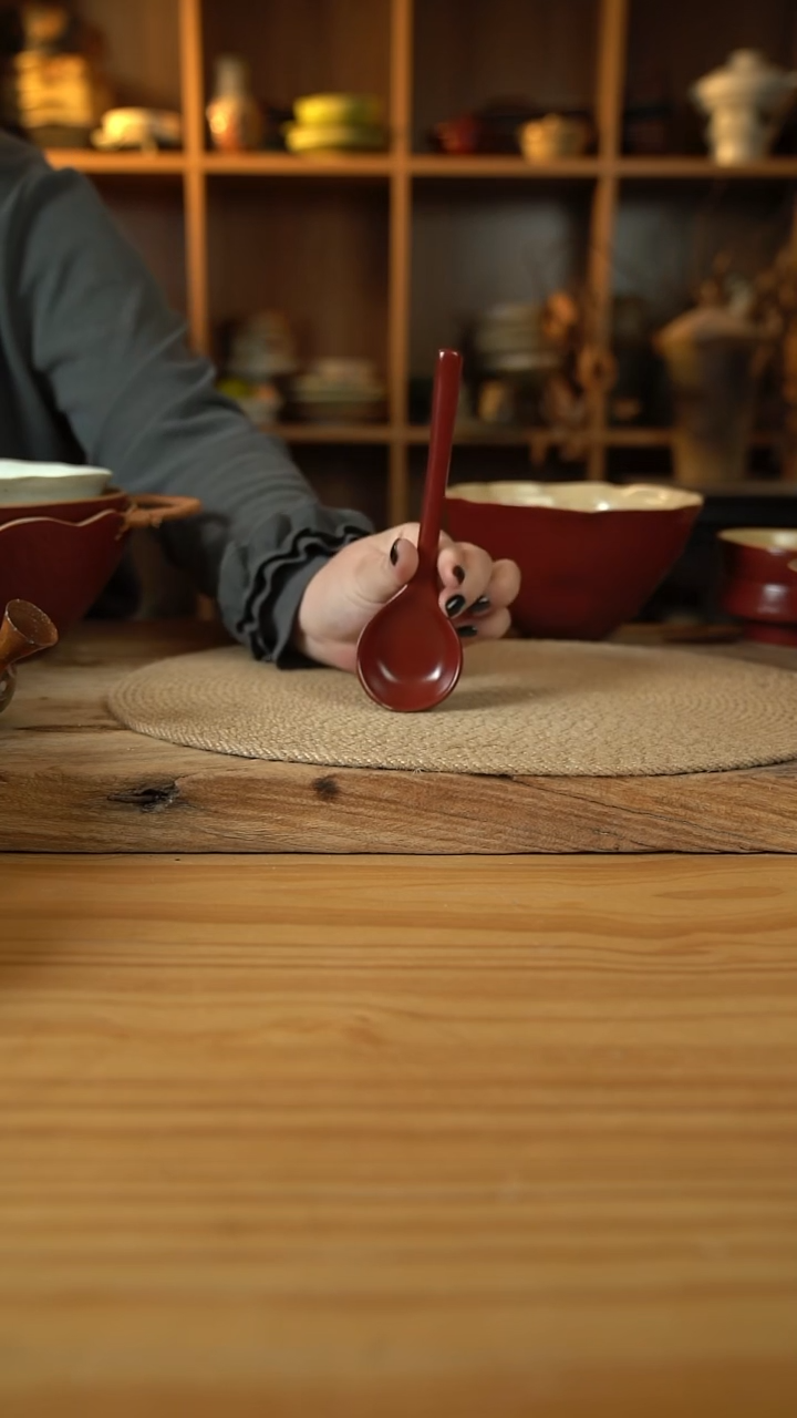 复古红系列的长柄勺1个