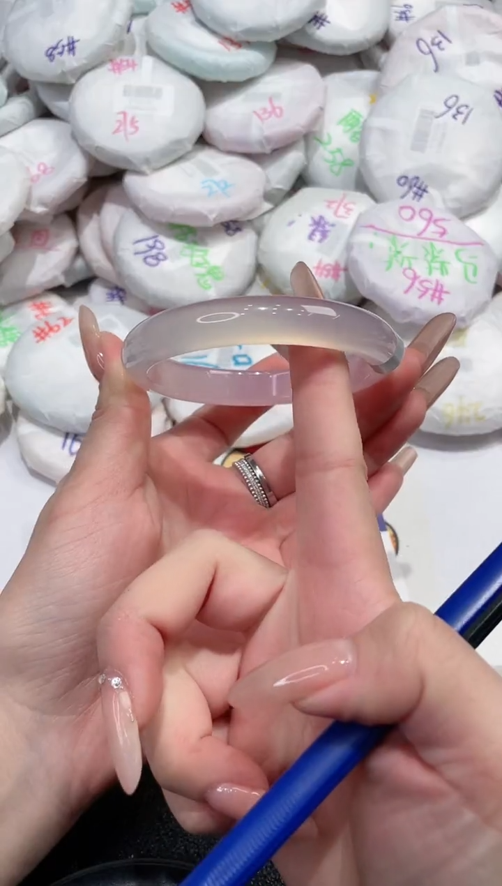 【闪购商品】玛瑙/玉髓手镯未镶嵌-413