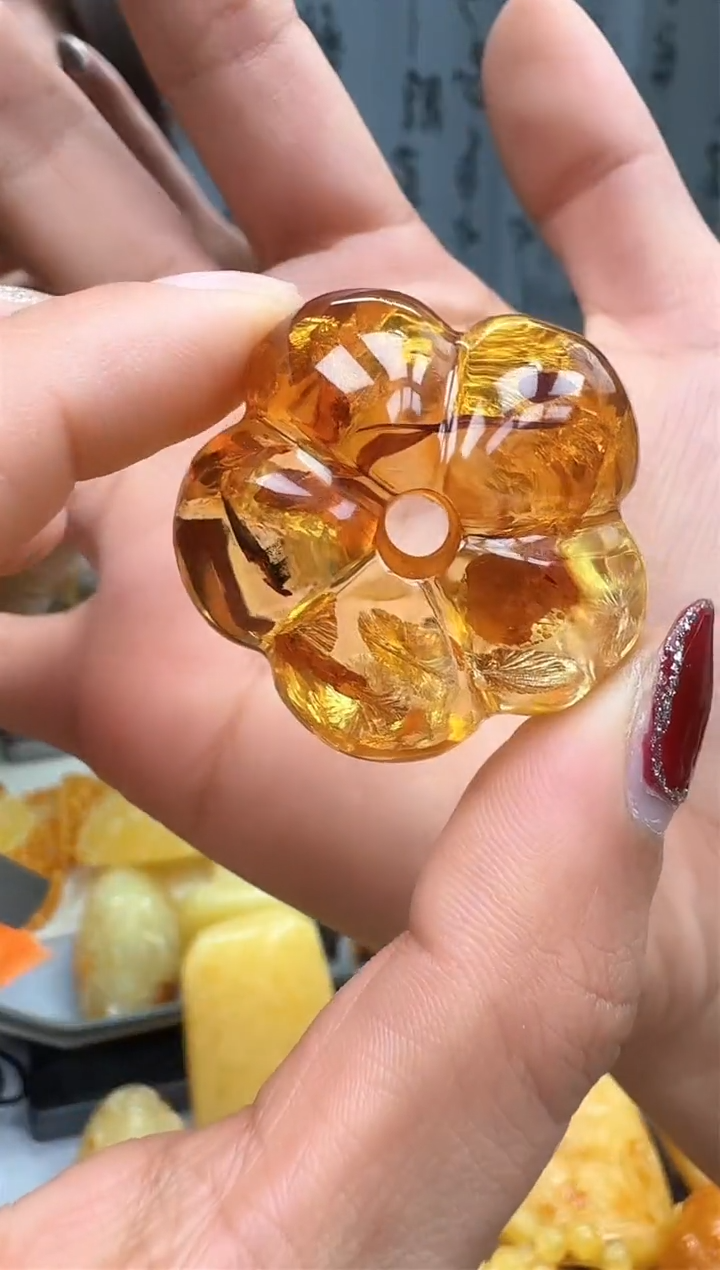 【闪购商品】琥珀裸石未镶嵌挂坠