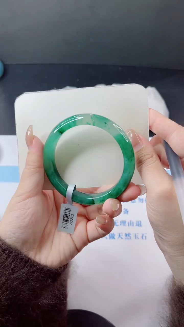 未镶嵌手镯石英质玉多样性发货V30