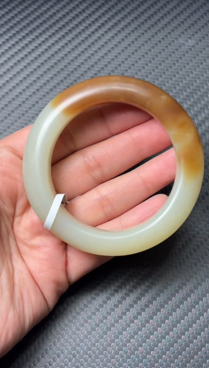 未镶嵌手镯和田玉A****-且末金山微色差52+mL