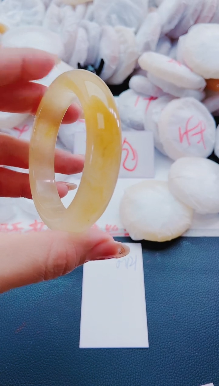 未镶嵌手镯石英质玉M121-54-55