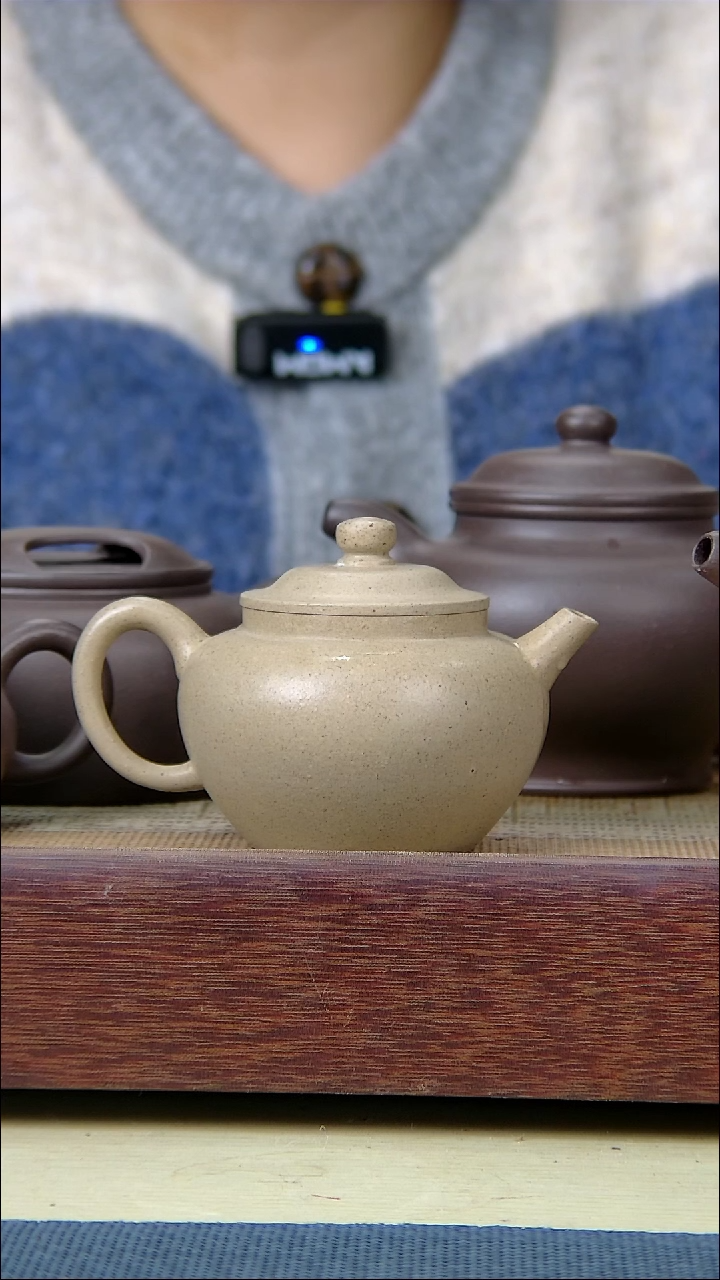 【闪购商品】四井本绿立帽微微瑕150cc