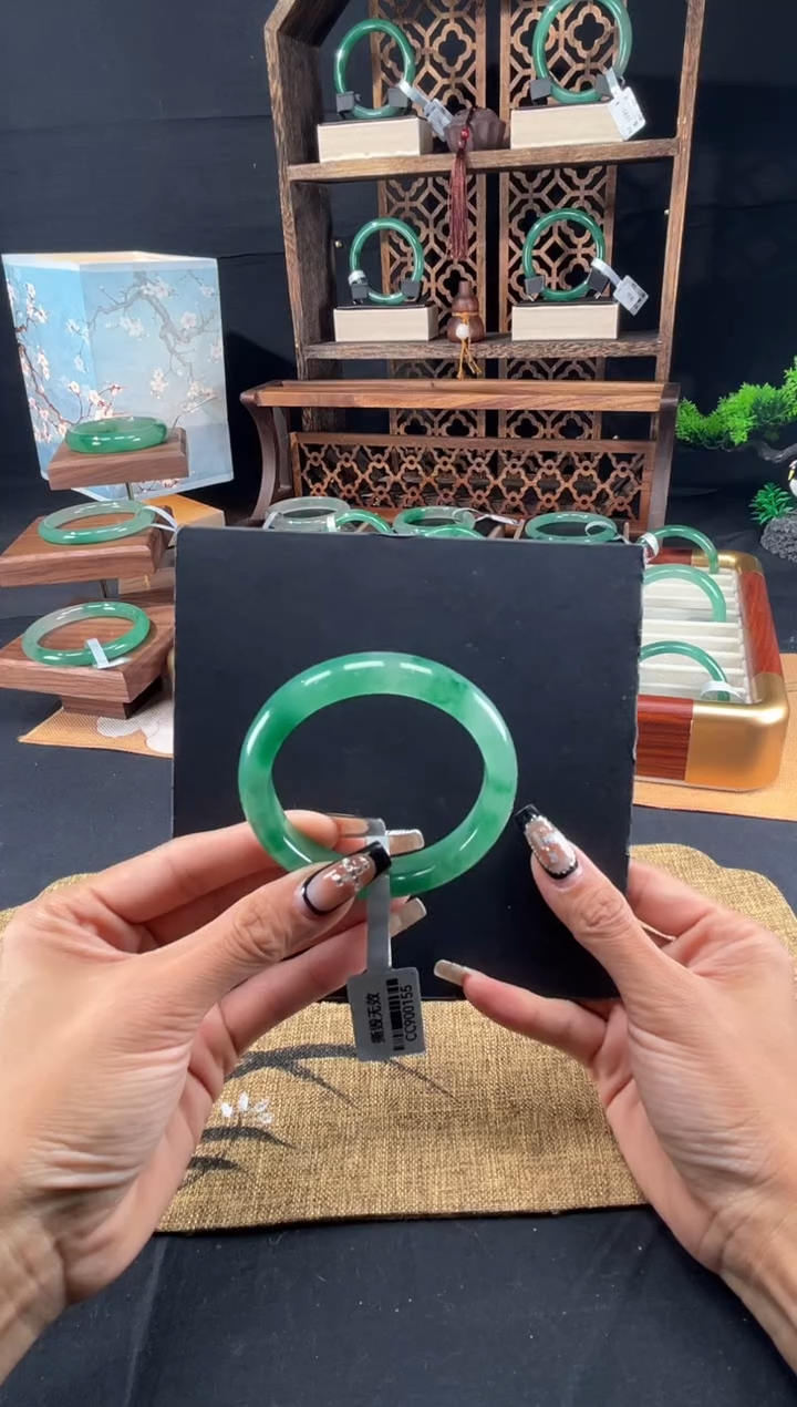 未镶嵌手镯石英质玉（非洲翠）圈口57