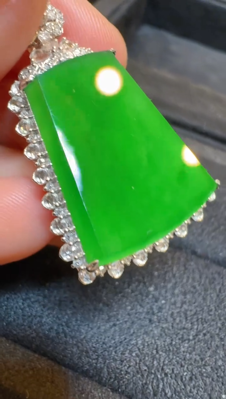 【闪购商品】翡翠吊坠(不含链)18K金镶嵌多样性团购发一件