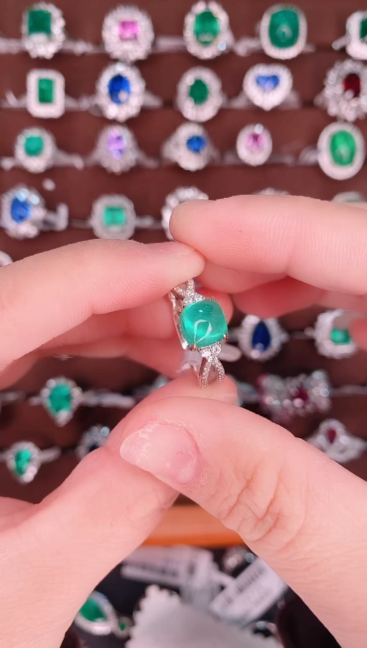 【闪购商品】祖母绿18K金戒指18K金镶嵌1.8克拉