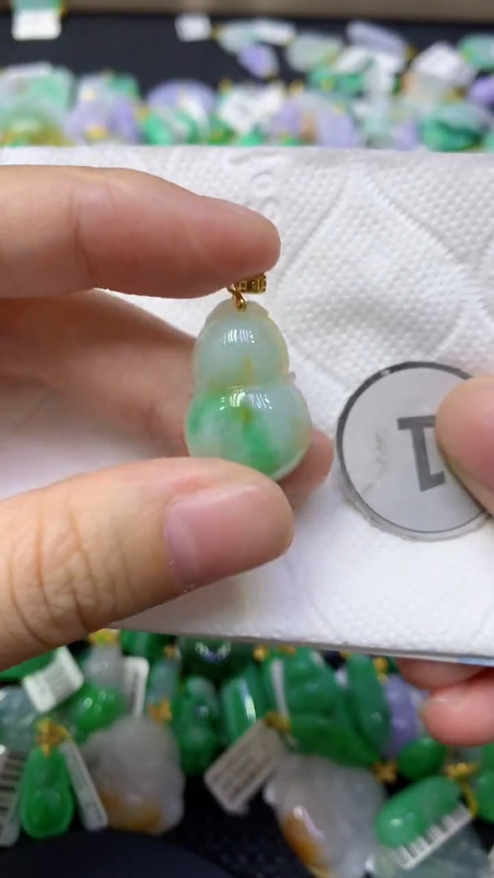 颈饰未镶嵌翡翠天然缅甸翡翠A货