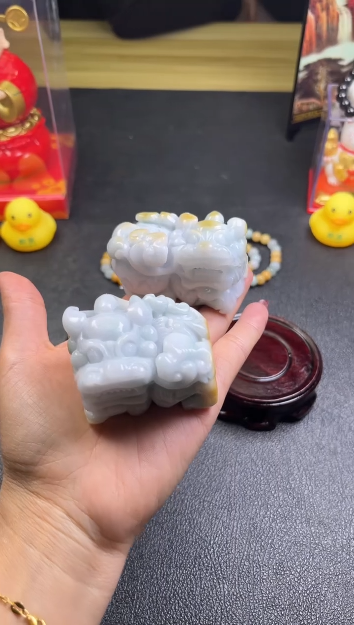 【闪购商品】翡翠摆件未镶嵌貔貅一对