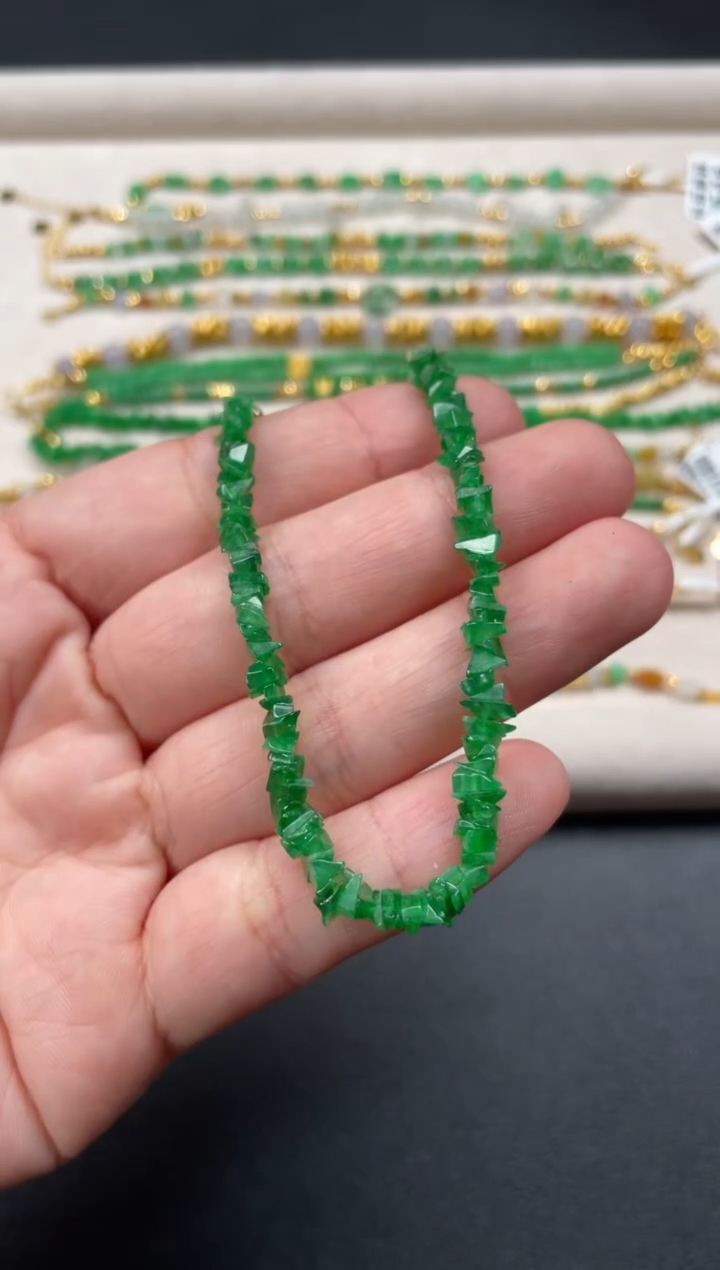 18K金镶嵌手链翡翠一条   P268