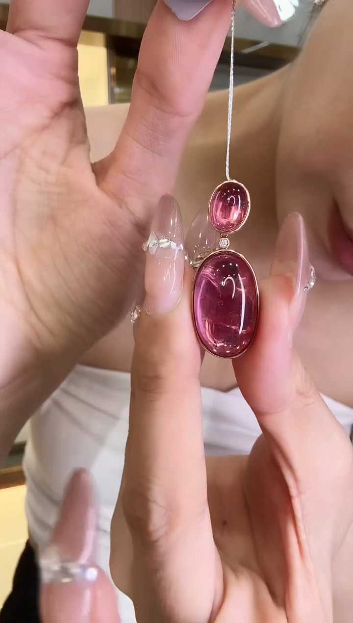 18K金镶嵌吊坠不含链碧玺17.6ct