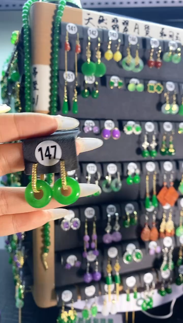 【闪购商品】翡翠耳饰银S925镶嵌147.....