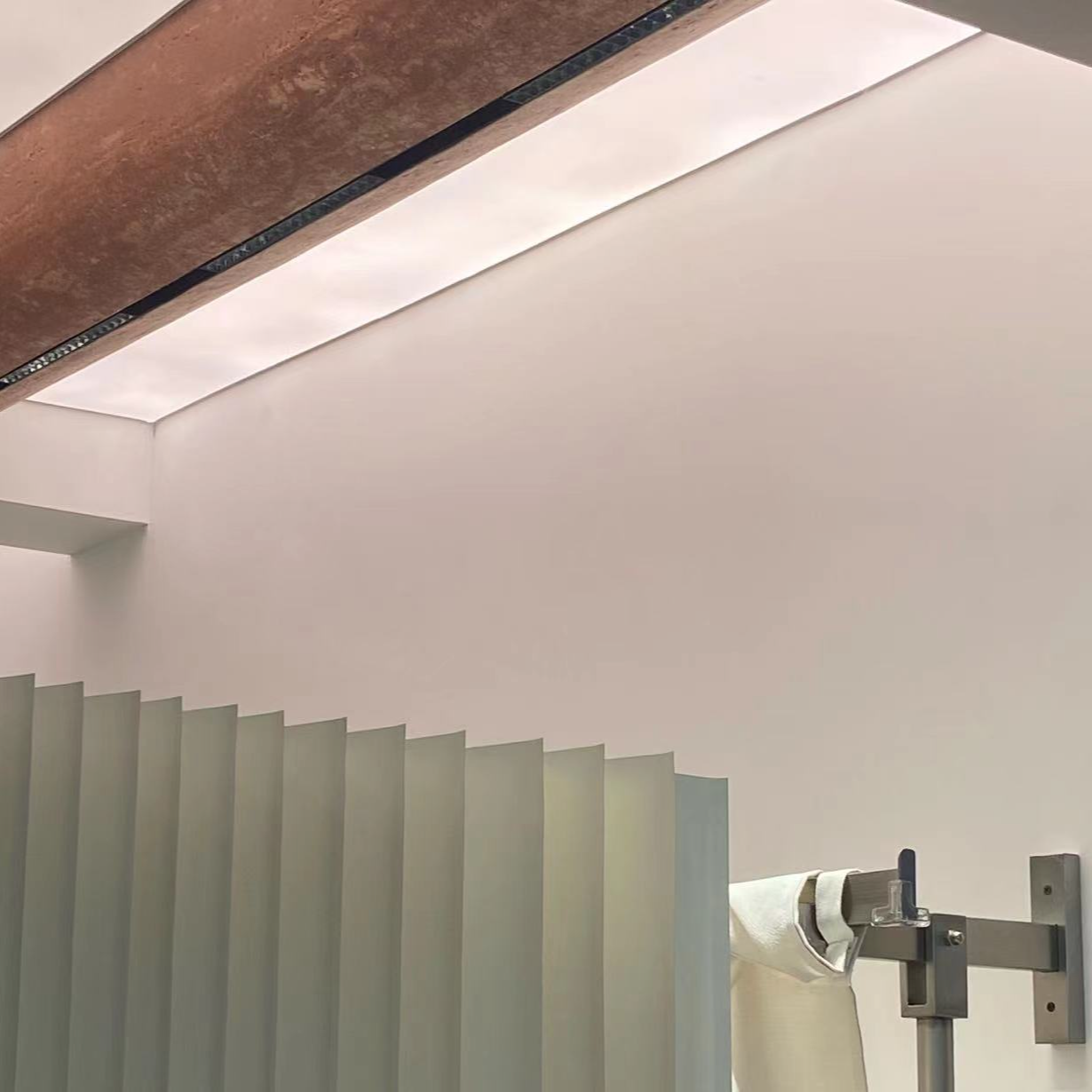 【富有质感的印花瓶】2025aw秋冬380g立体肌理卫衣简约男上衣