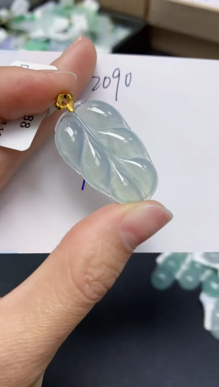 【闪购商品】翡翠颈饰18K金镶嵌天然翡翠A货