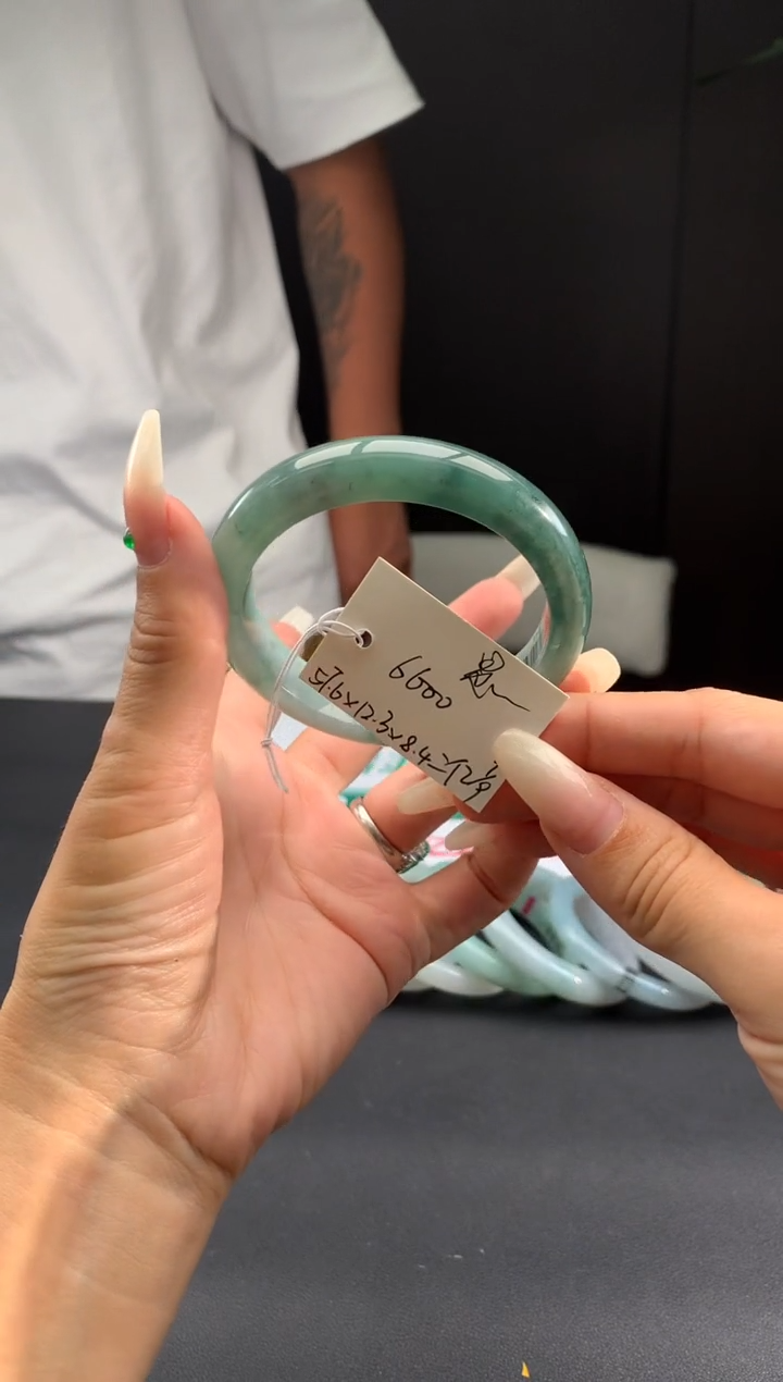 未镶嵌手镯翡翠是*岛翡翠手镯 下单联系小耳机#