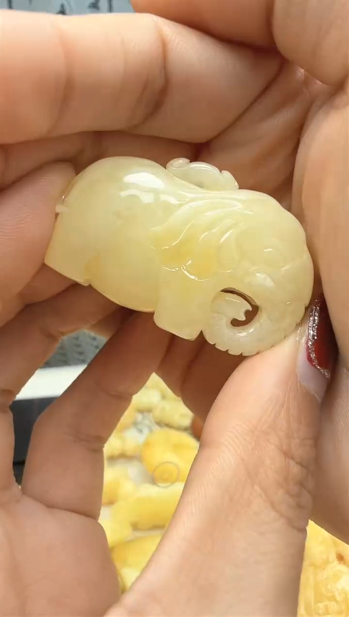 【闪购商品】琥珀裸石未镶嵌挂坠