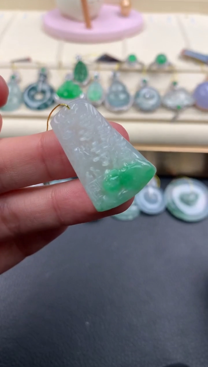 【闪购商品】翡翠颈饰未镶嵌A954