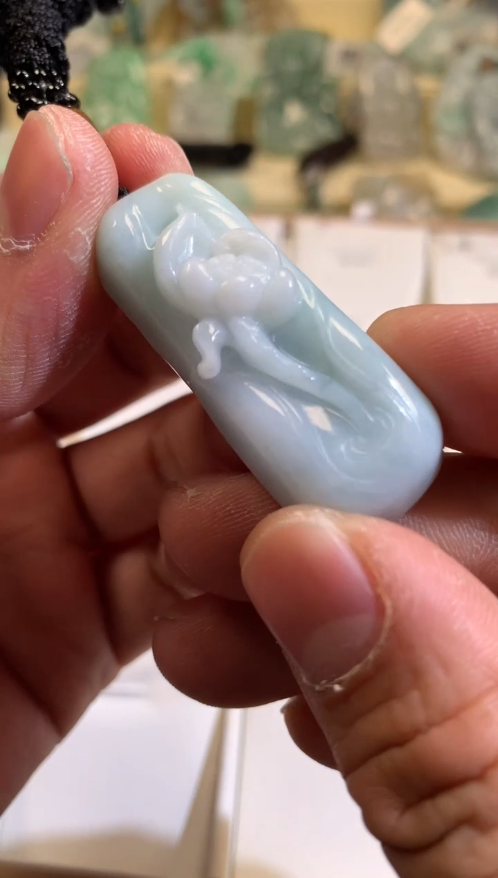 【闪购商品】翡翠颈饰未镶嵌02/18/233