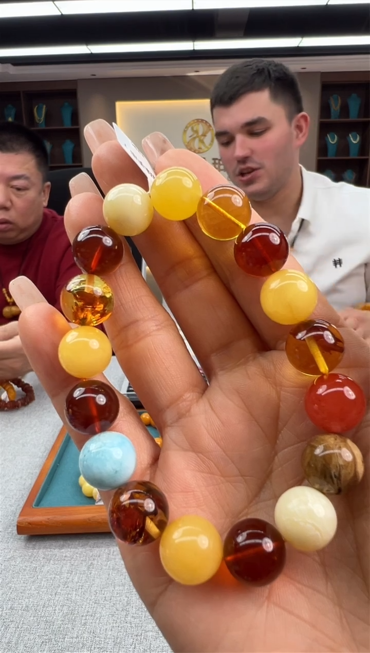 【闪购商品】琥珀手链未镶嵌100秒拍号