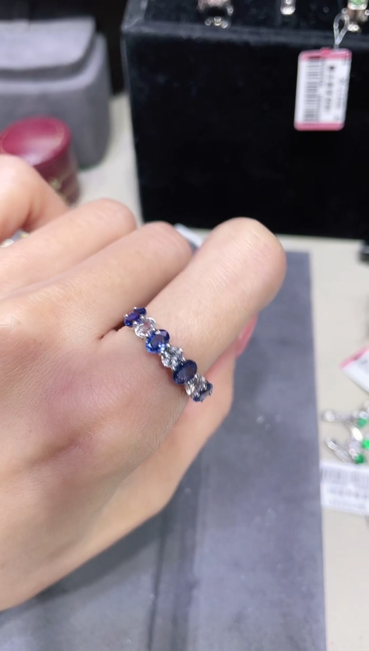 【闪购商品】蓝宝石戒指18K金镶嵌·