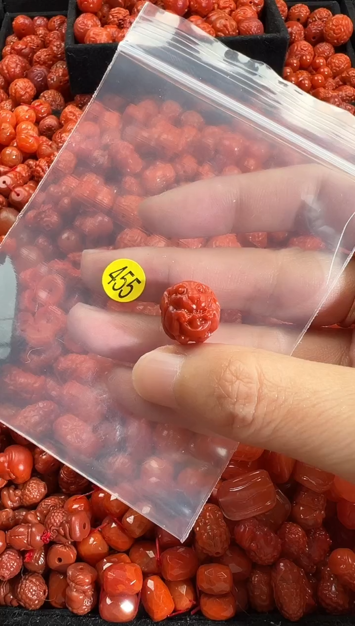 颈饰未镶嵌南红玛瑙1