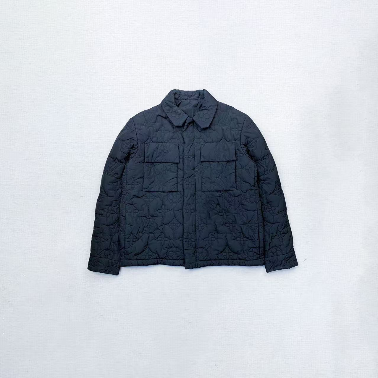 未使用 LouisVuitton/路易威登 立领浮雕满印 棉服夹克 46码B5928