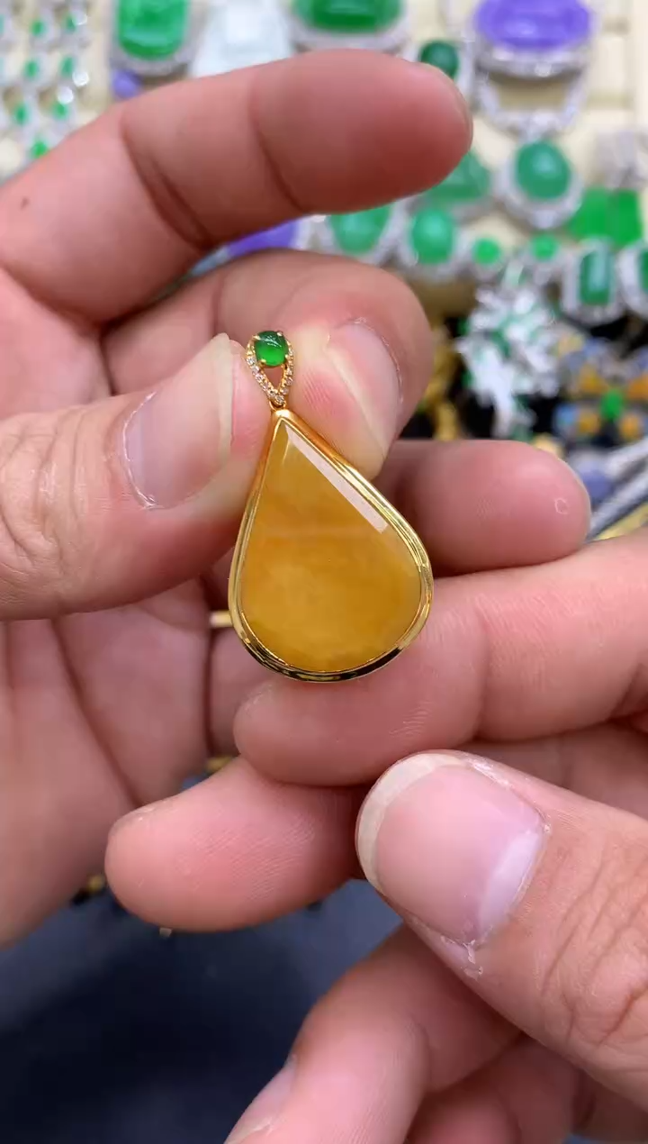 颈饰18K金镶嵌翡翠273-中国好珍宝