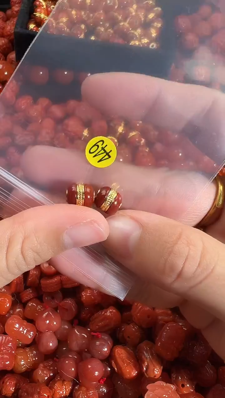 颈饰未镶嵌南红玛瑙1