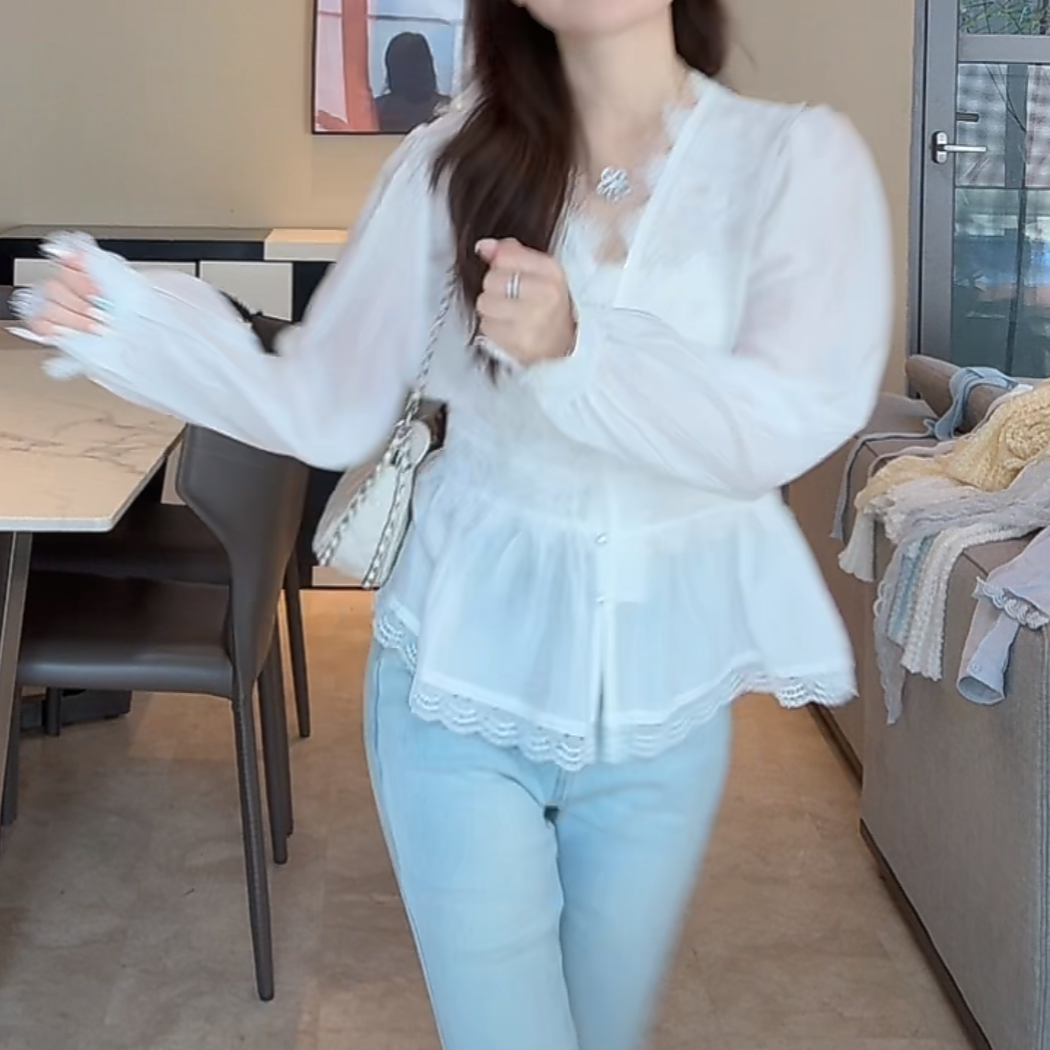设计感高级花边蕾丝衬衫女2025新款春季显瘦气质时尚V领长袖衬衣
