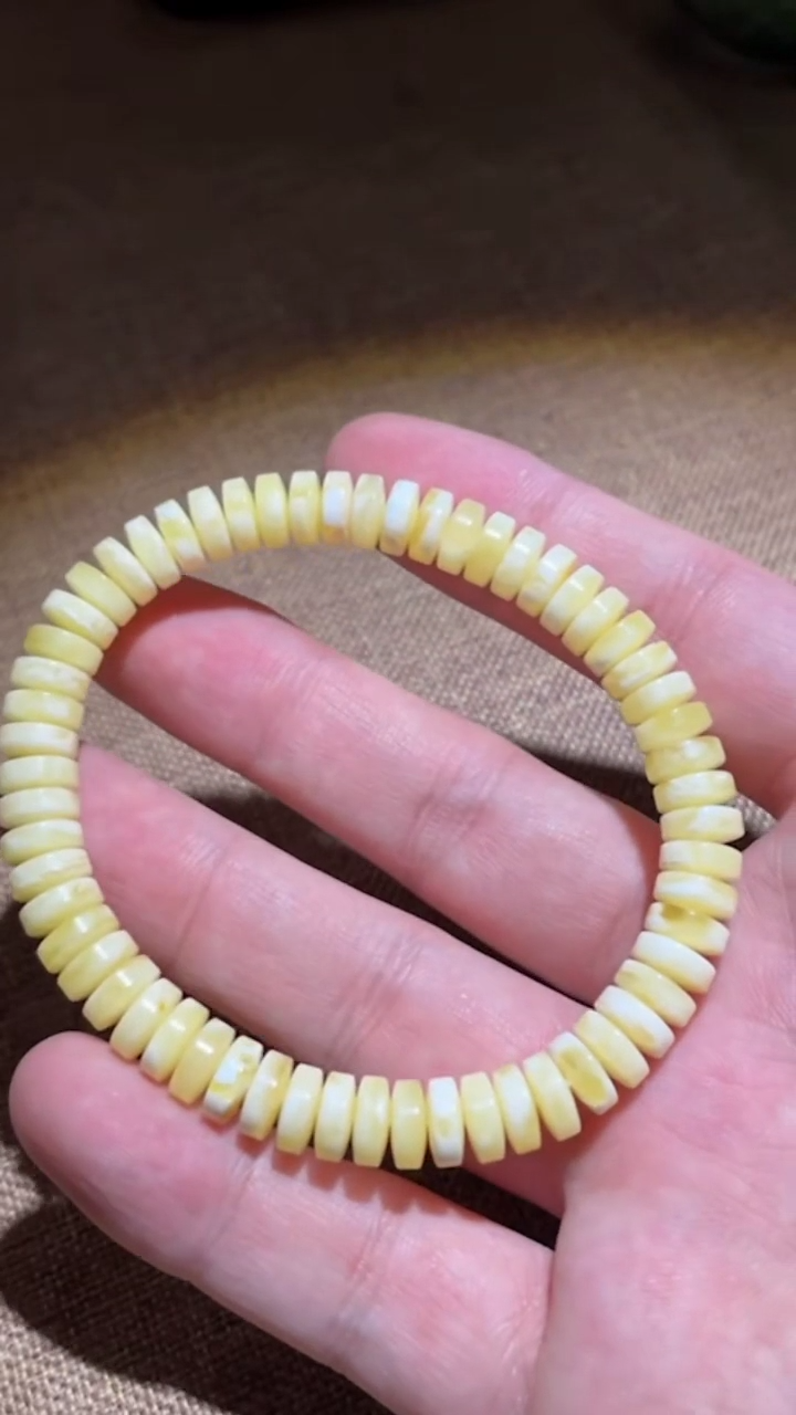 【闪购商品】蜜蜡裸石未镶嵌单圈手串22241104-15