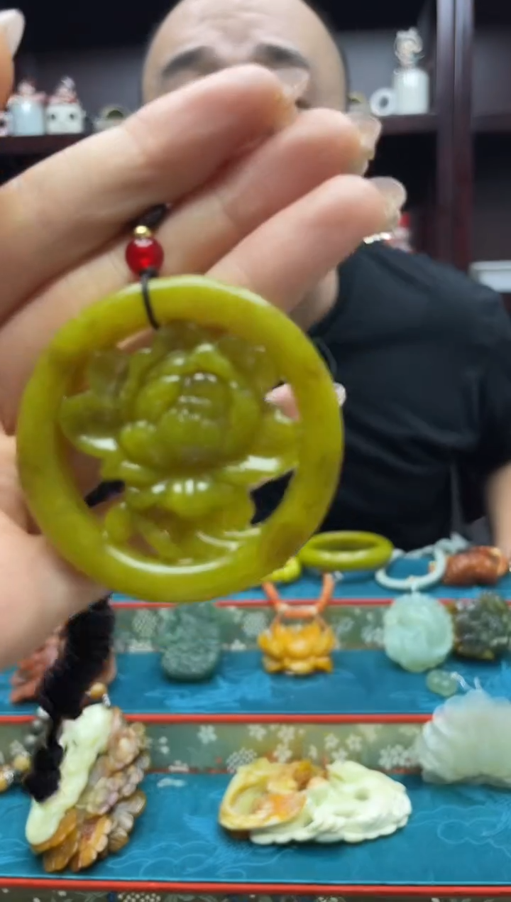 未镶嵌岫玉吊坠·