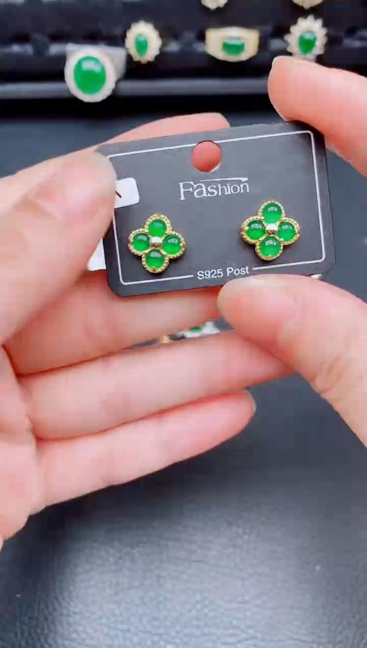 【闪购商品】翡翠耳饰银S925镶嵌天然a货翡翠354