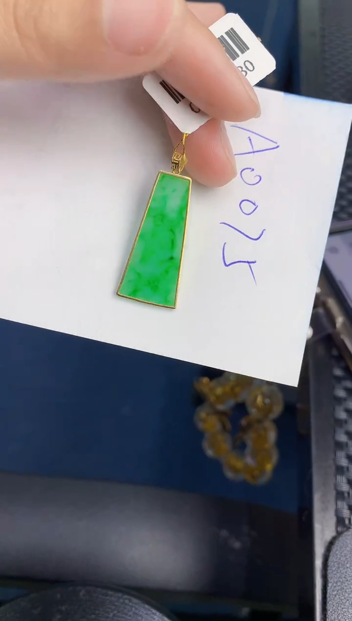 【闪购商品】翡翠颈饰18K金镶嵌000000000