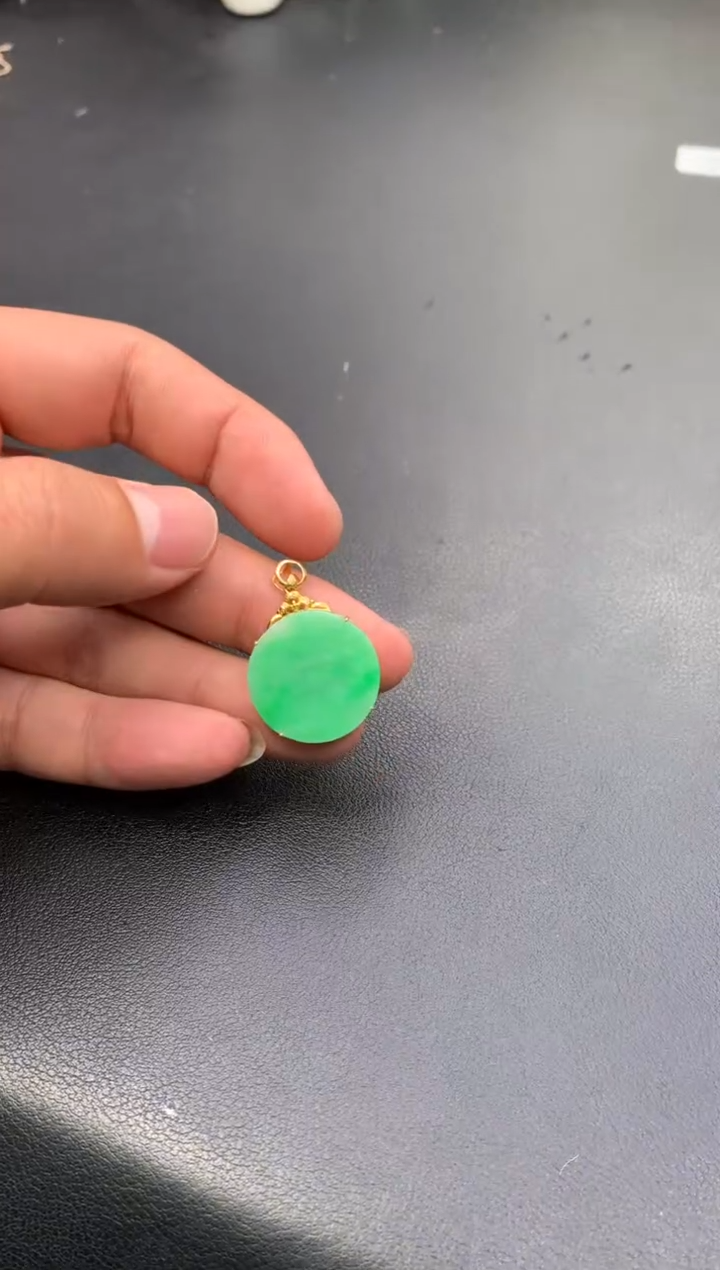 18K金镶嵌定制翡翠48小时鉴赏期 退货不扣服务费