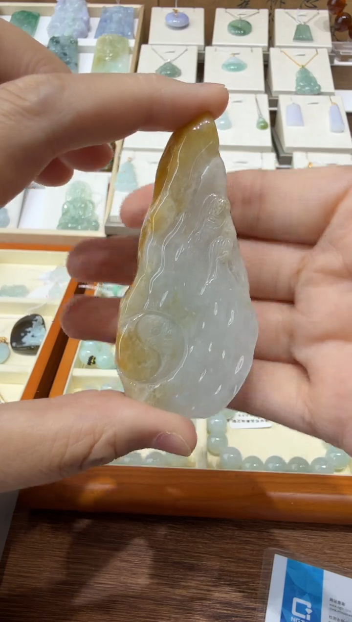 翡翠挂件未镶嵌A货翡翠多样性孤品国雕谢林工