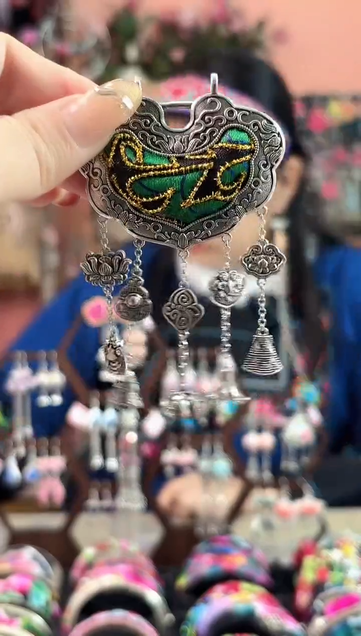 艺枝独绣手工饰品20