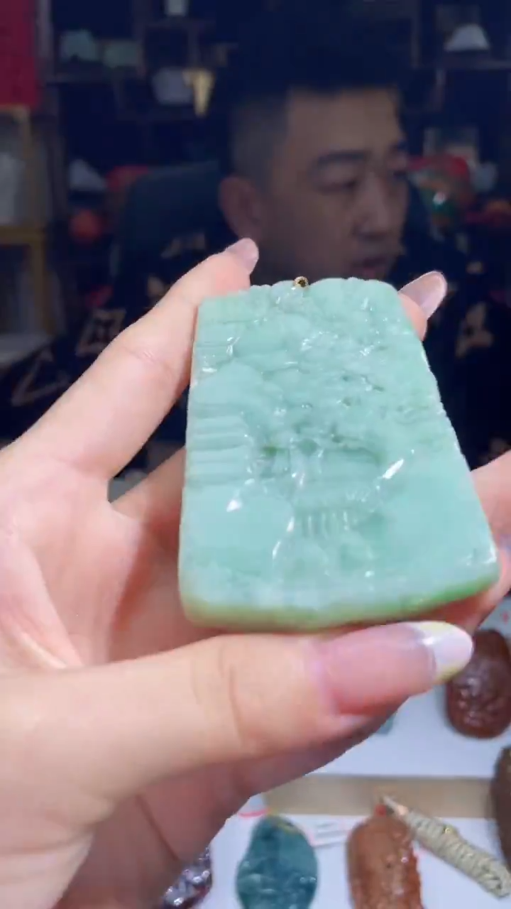 翡翠未镶嵌吊坠(不含链)D57