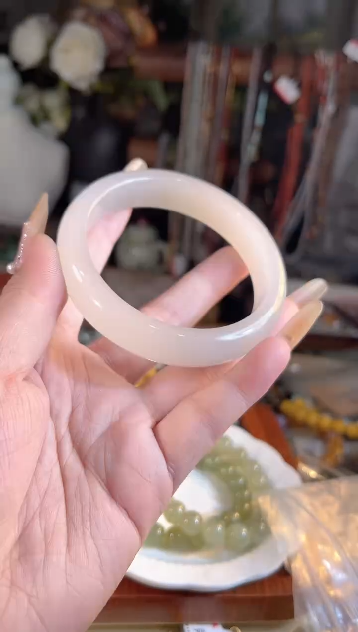 【闪购商品】石英质玉手镯未镶嵌多样性发货其一62