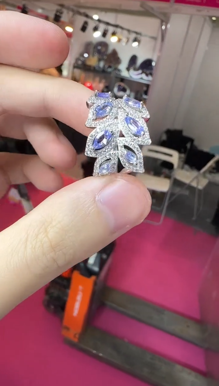 银S925镶嵌戒指坦桑石排戒高级款