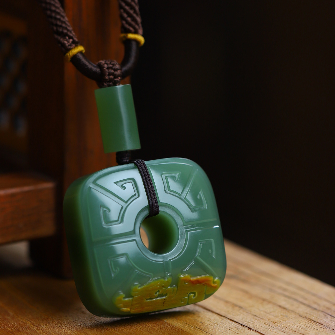 和田玉碧玉高品质仿古带皮四方扣吊坠独特个性方方正正圆润通达