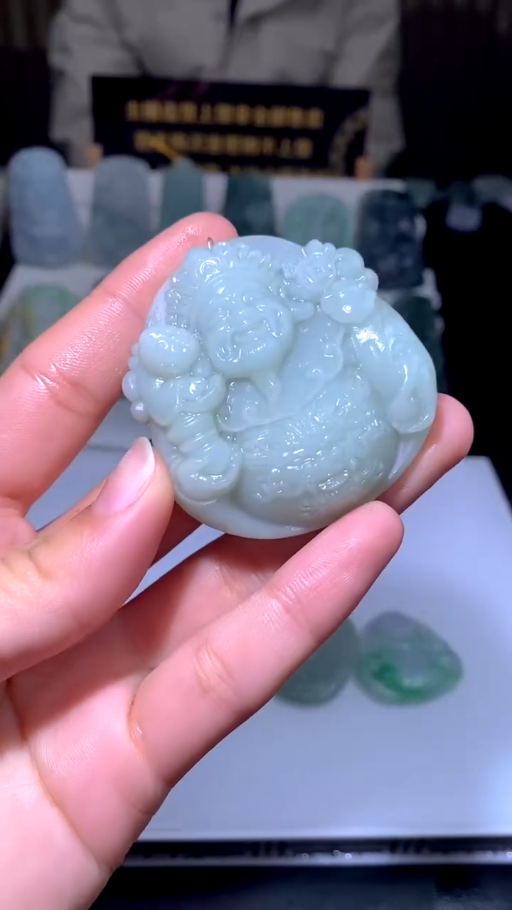 【闪购商品】定制翡翠未镶嵌吊坠