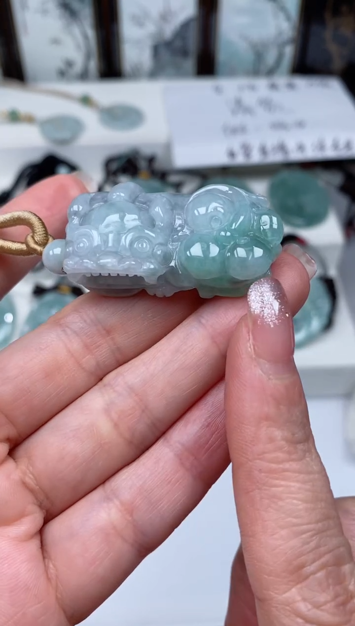 【闪购商品】翡翠颈饰未镶嵌吊坠