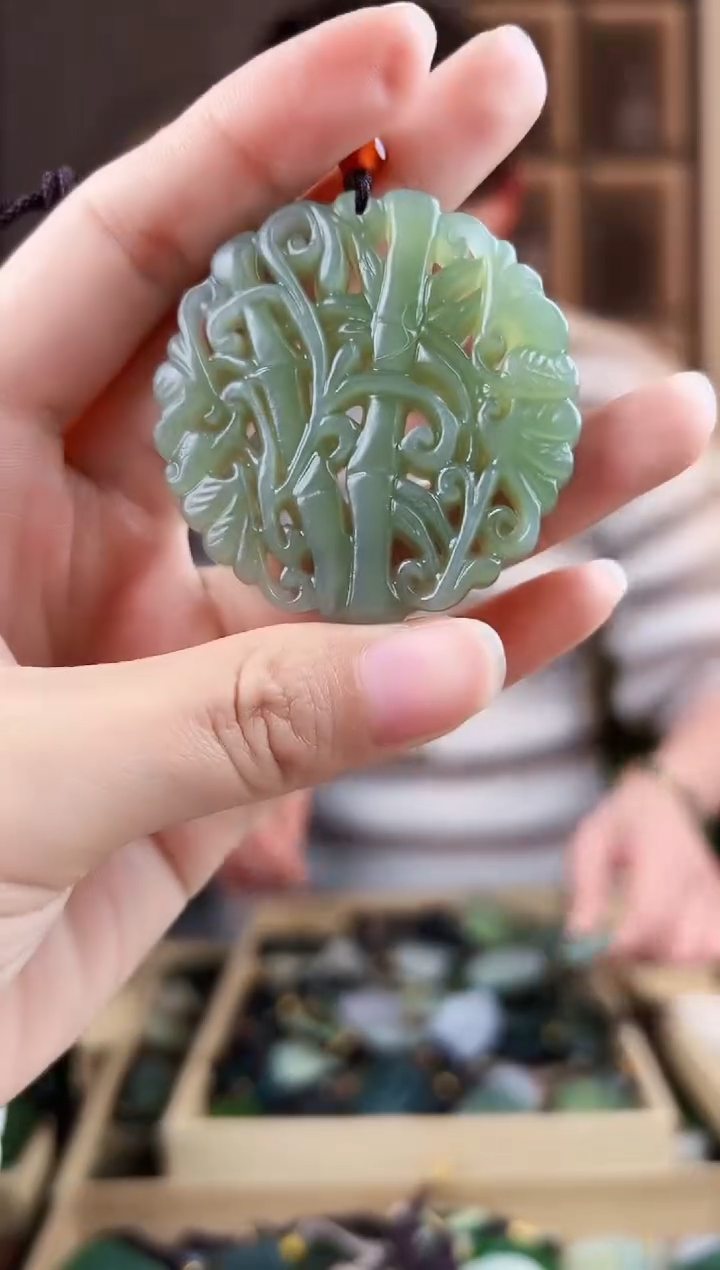 颈饰未镶嵌和田玉拍一发一，多样性发货