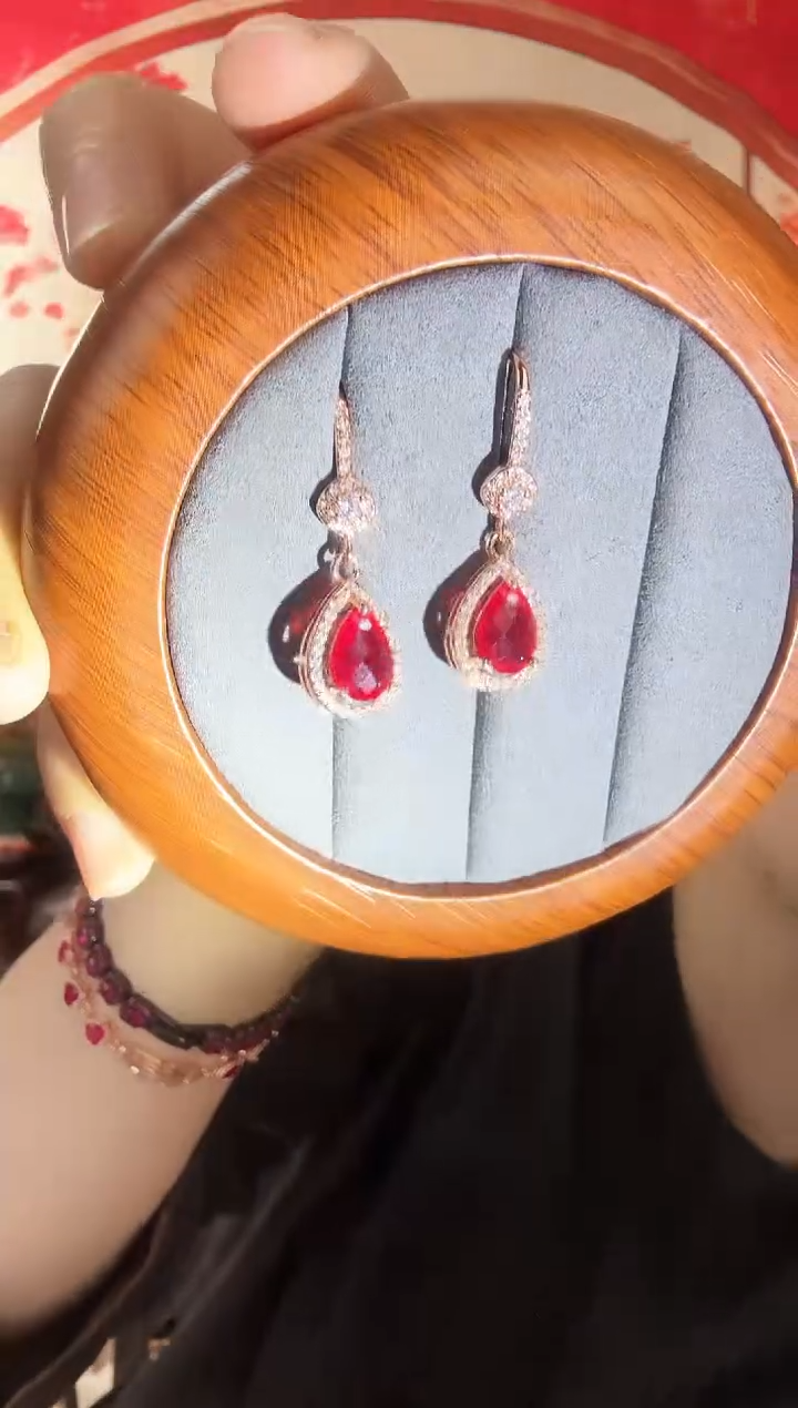 推荐款红色水滴耳饰