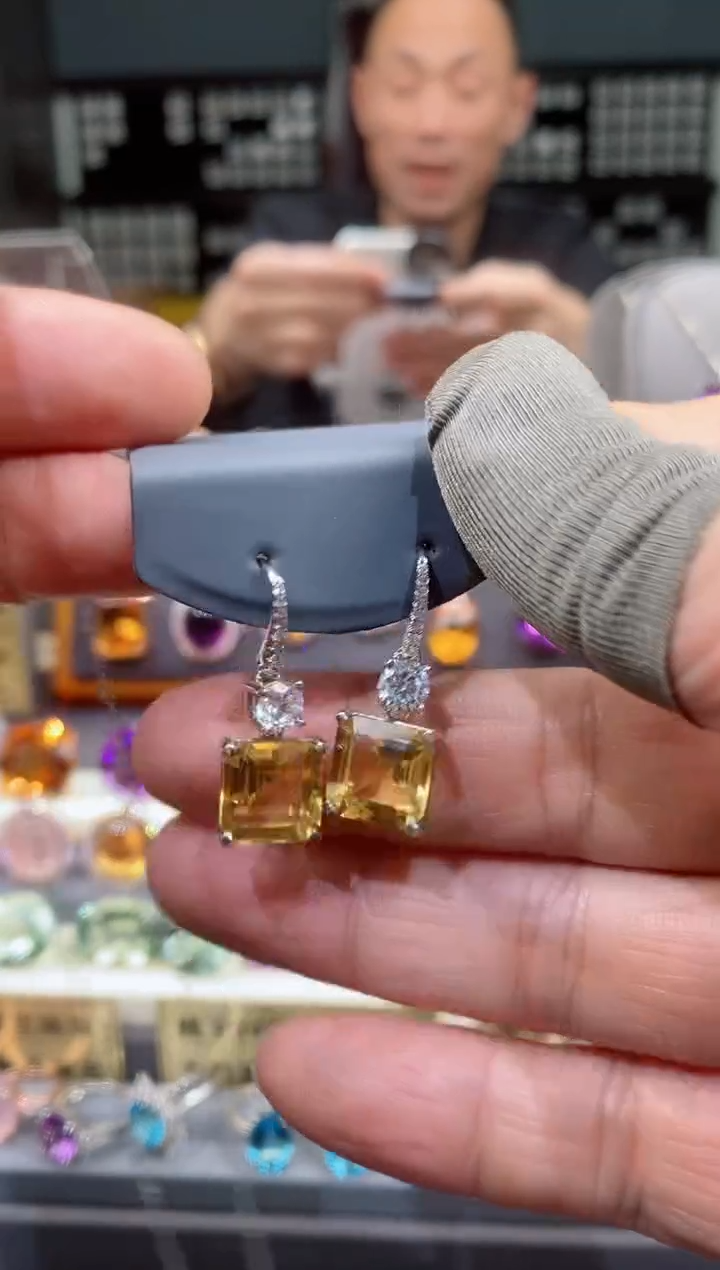 【闪购商品】黄晶耳环银S925镶嵌黄晶耳钉