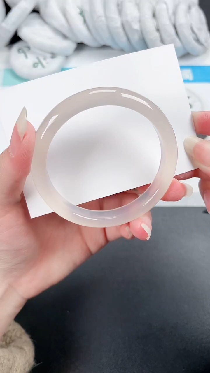 【闪购商品】石英质玉手镯未镶嵌437-57.7