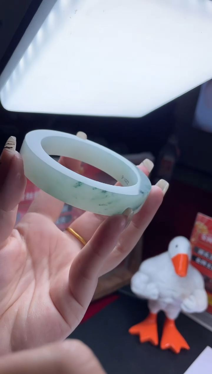 【闪购商品】定制翡翠手镯未镶嵌手镯DDQ/发一件