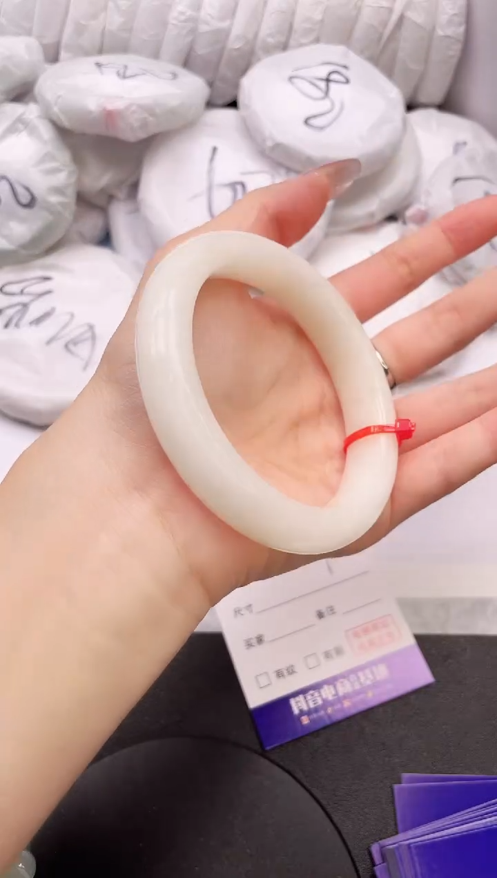 【闪购商品】和田玉手镯未镶嵌28K179-60