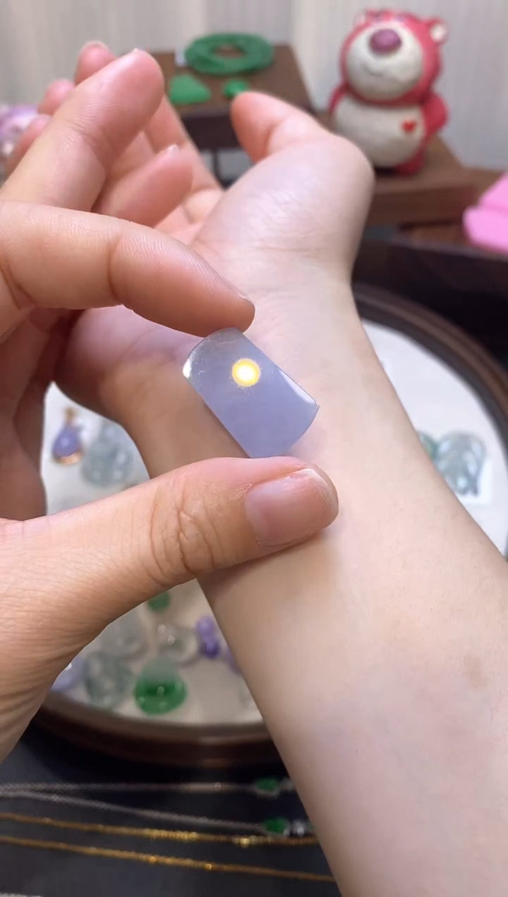 【闪购商品】翡翠未镶嵌颈饰无事牌