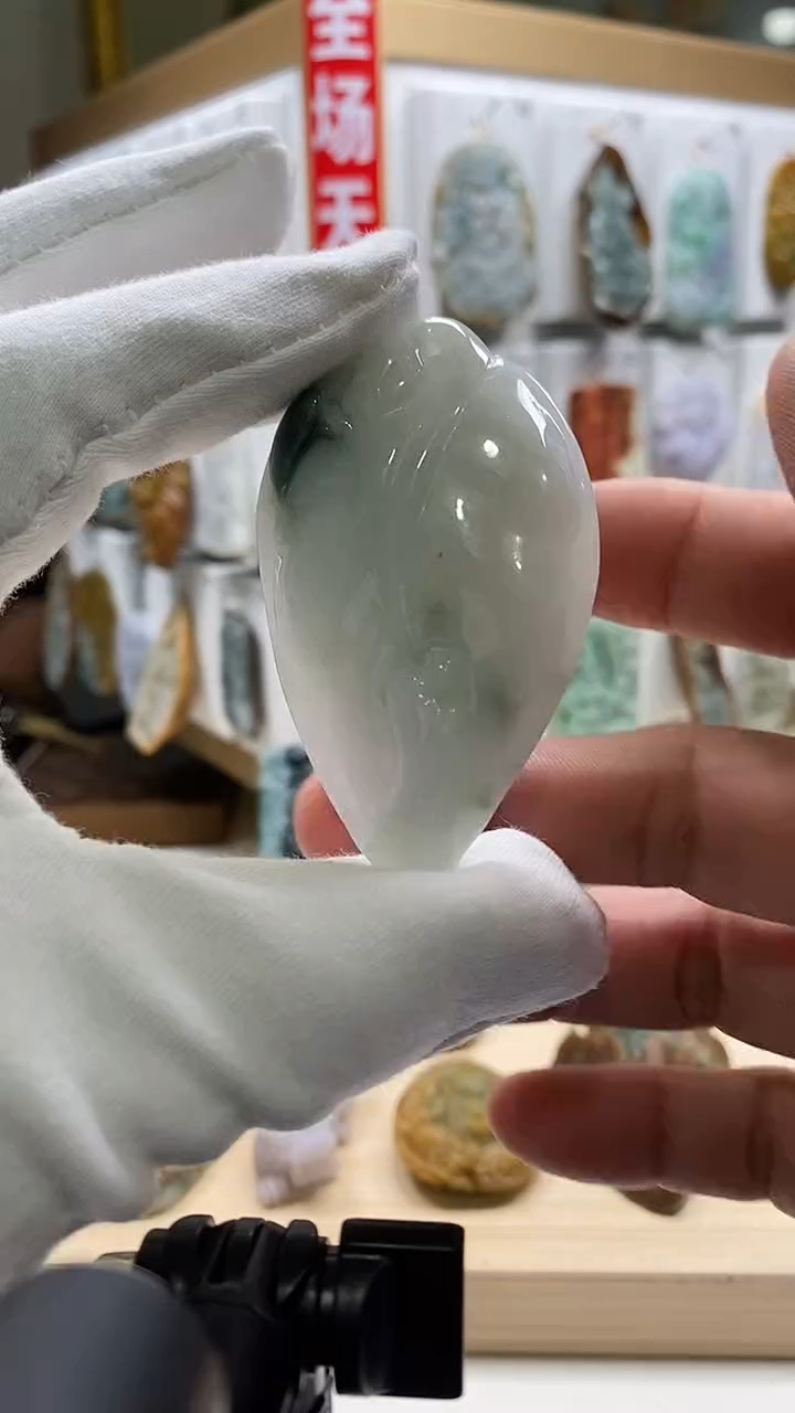 颈饰未镶嵌翡翠老三翡翠2025/11/25